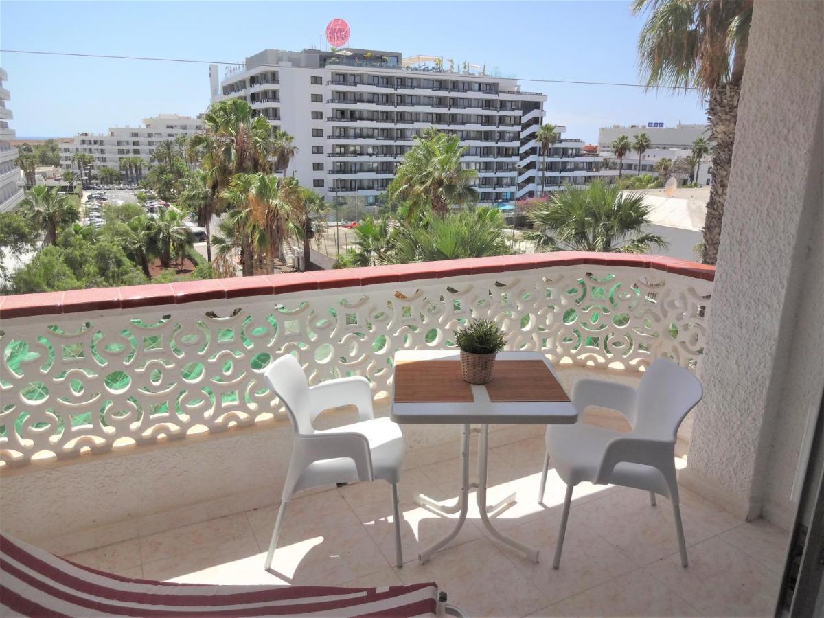 Apartment With A Large South-Facing Balcony, Sea View And Wifi In Las Americas Center Playa de las Americas  Bagian luar foto