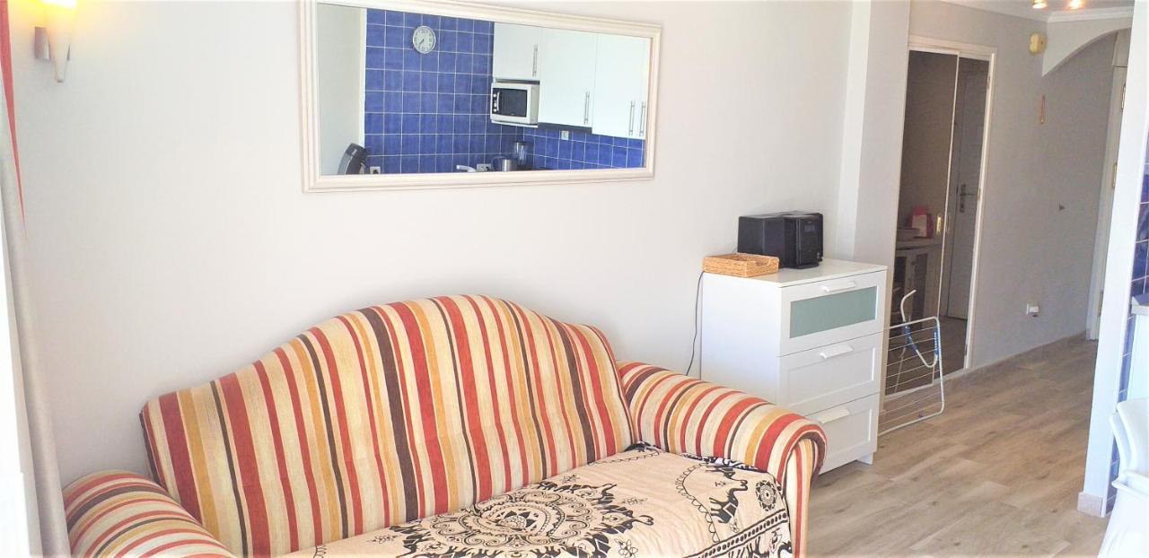 Apartment With A Large South-Facing Balcony, Sea View And Wifi In Las Americas Center Playa de las Americas  Bagian luar foto